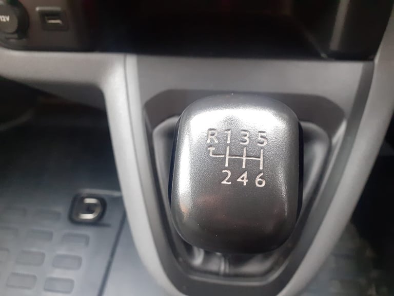 2018 Citroen Dispatch 1400 2.0 BlueHDi 120 Van Enterprise PANEL VAN Diesel Manual
