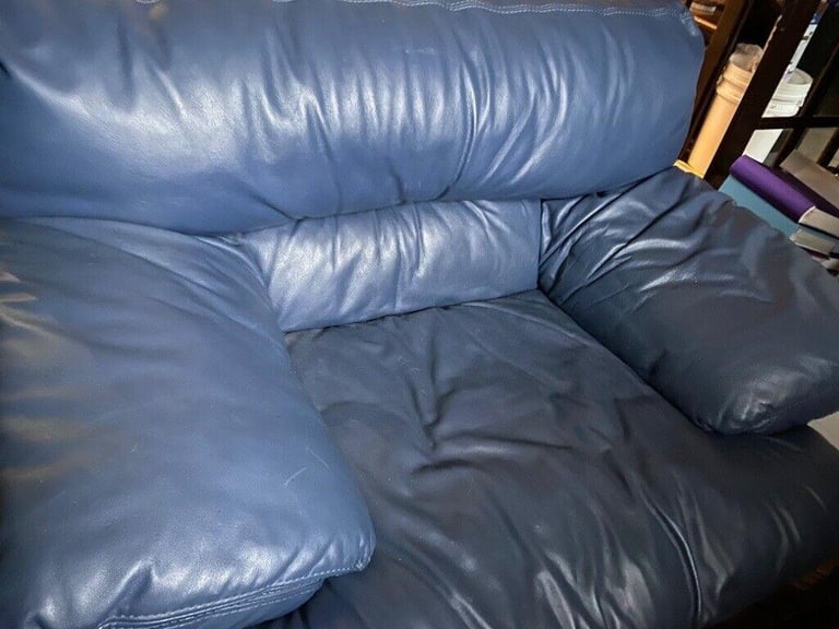 Second hand outlet leather armchairs