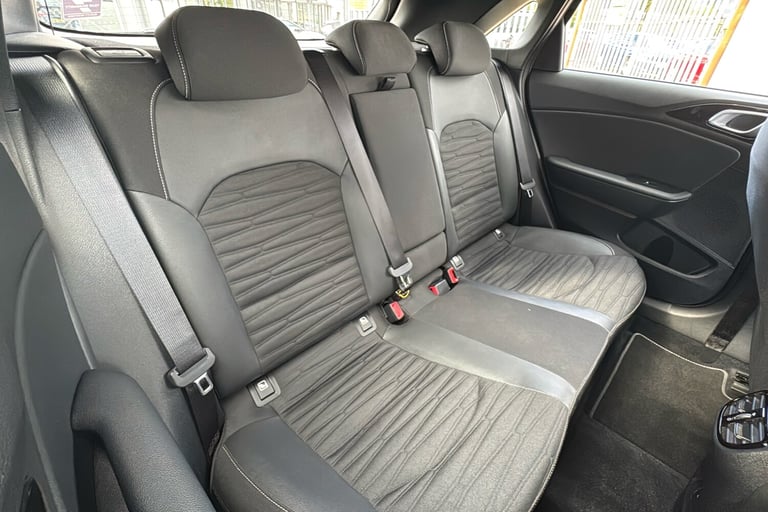  Kia Ceed 1.5 T Gdi Gt Line Hatchback 5dr Petrol Manual Euro 6 s/s 138 Bhp