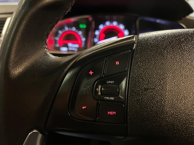 2013 Citroen DS5 2.0 HDi DStyle Euro 5 5dr HATCHBACK Diesel Manual