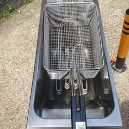 Valentine EVO 250 - Electric Fryer Single Basket, Single Phase 7.5 kW Serviced Restaurant