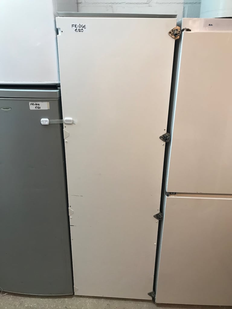 image for FRIDGE IN EXCELLENT CONDITION ONLY £80