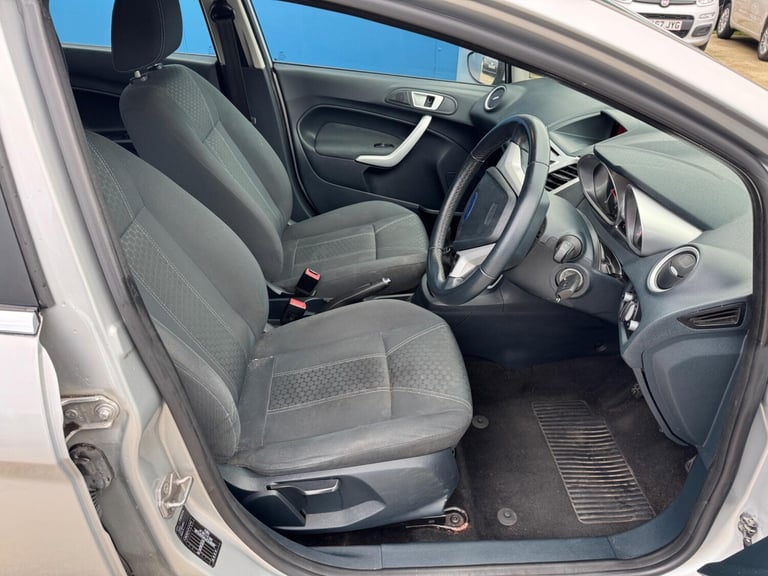2012 Ford Fiesta 1.4 Zetec 5dr HATCHBACK Petrol Manual