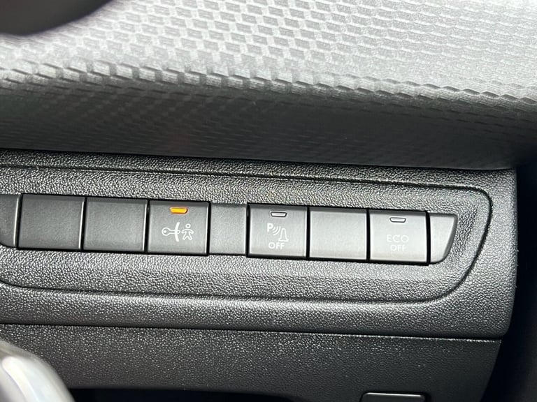 2018 Peugeot 208 1.2 PureTech Allure Hatchback 5dr Petrol EAT Euro 6 (s/s) (110 ps) Hatchback Pet...