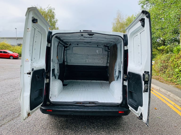 2016 1.6 CDTI VAUXHALL VIVARO SWB VAN 134k MILES MOT till 3/2026 LIKE TRAFIC AND NV300 NO VAT