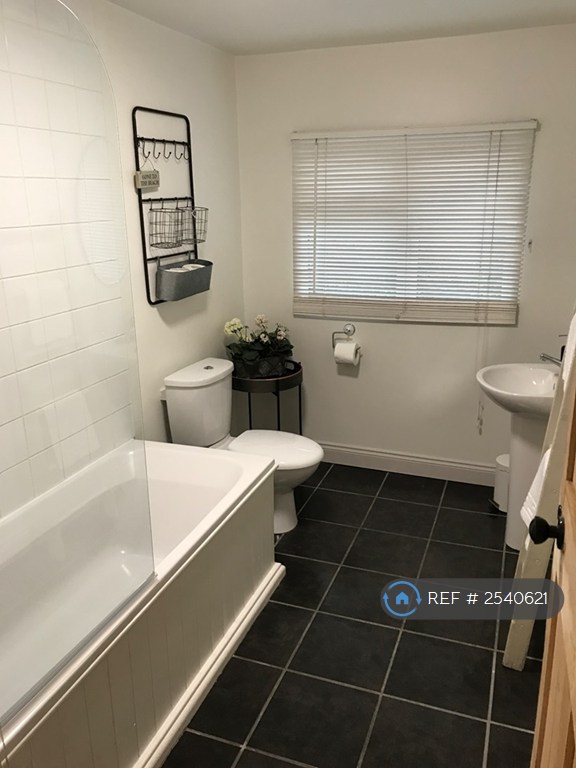 2 bedroom house in Essex Street, Whitstable, CT5 (2 bed) (#2540621)