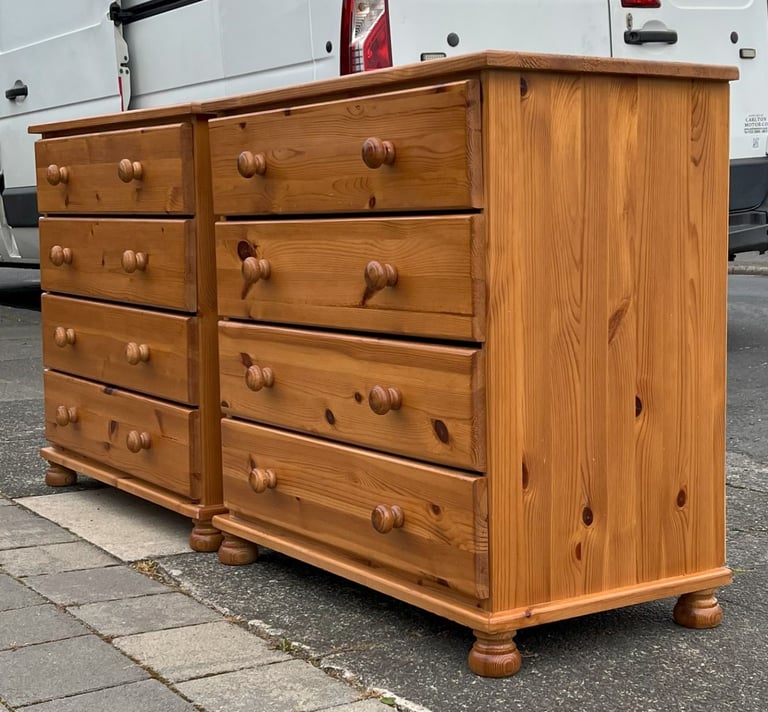 A MATCHING PAIR OF QUALITY SOLID PINE  CHESTS  OF DRAWERS