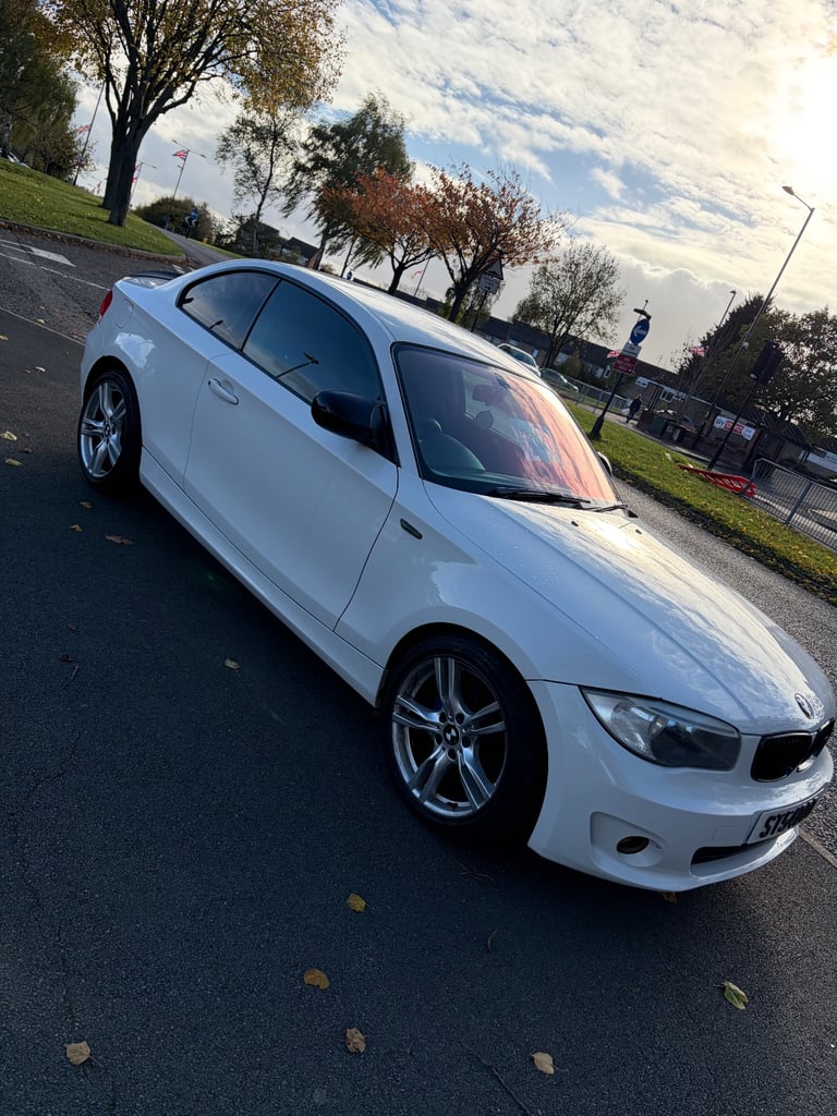 BMW, 1 SERIES, Coupe, 2012, Manual, 1995 (cc), 2 doors
