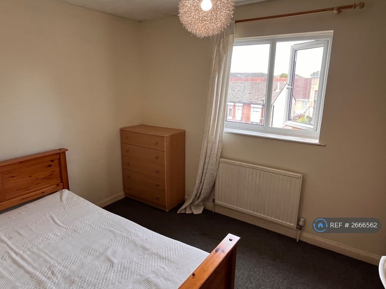 4 bedroom house in Berkeley Close, Southampton, SO15 (4 bed) (#2666562)