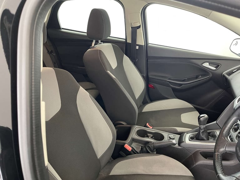 2014 Ford Focus 1.0 Focus Zetec T 5dr Hatchback Petrol Manual