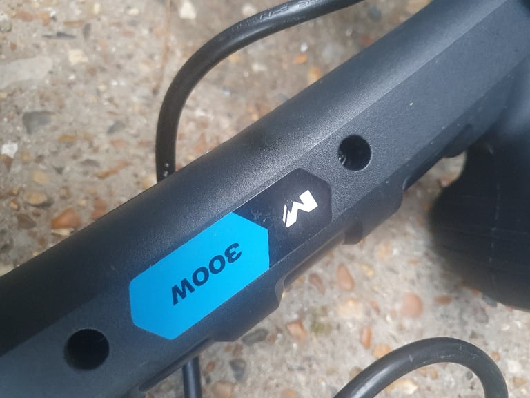 MAC ALLISTER GRASS STRIMMER