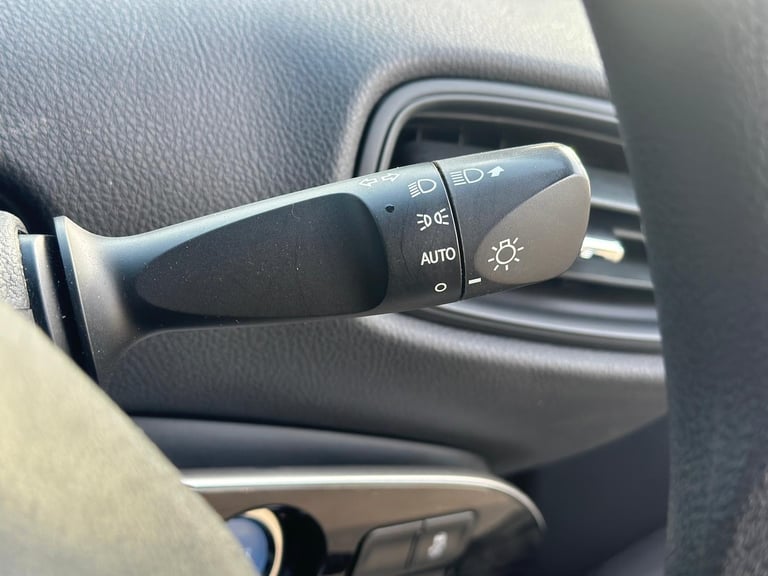 2018 Toyota Prius 1.8 Hybrid Automatic 5dr 5 Seats Hatchback Petrol/Electric Hybrid Automatic