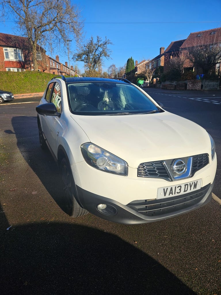 image for Nissan, QASHQAI, Hatchback, 2013, Manual, 1598 (cc), 5 doors