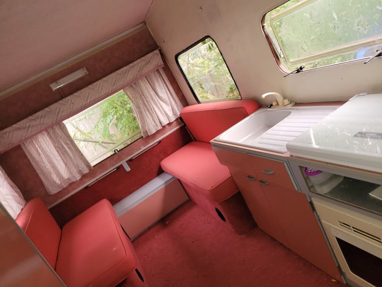 Estreal vintage folding caravan