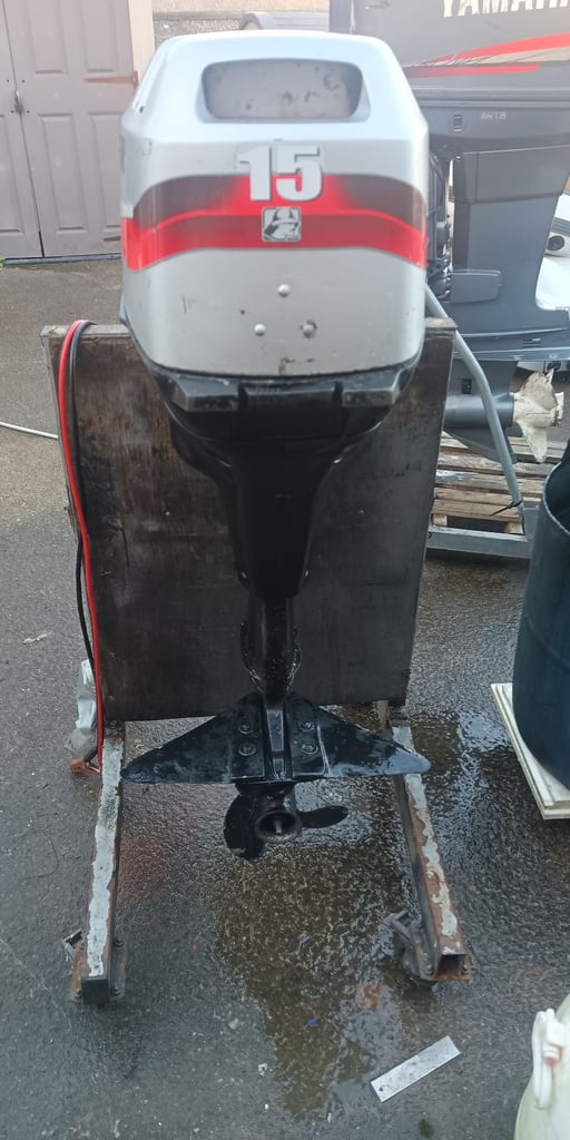 Mariner Mercury 15 hp outboard motors