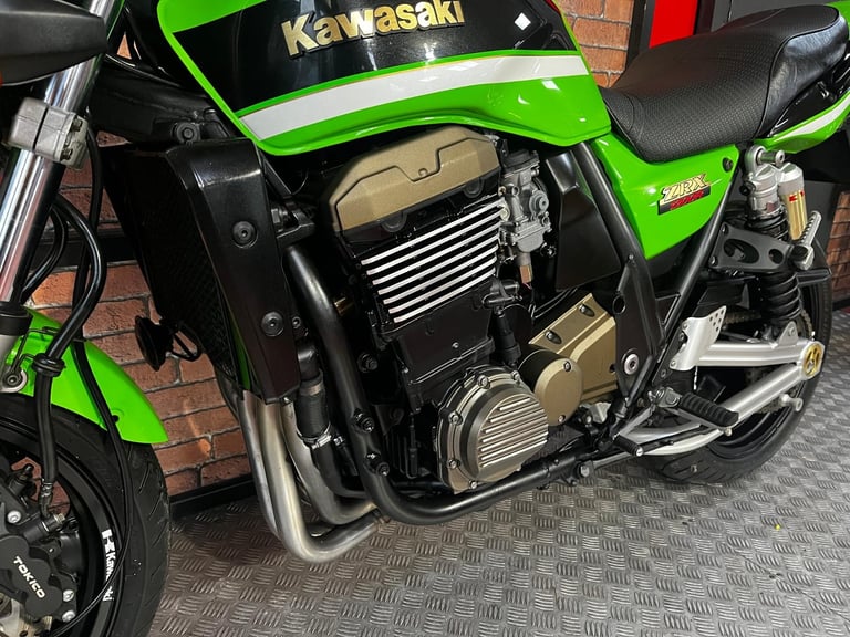2007 Kawasaki ZRX1200 R, only 6117 miles from new, 