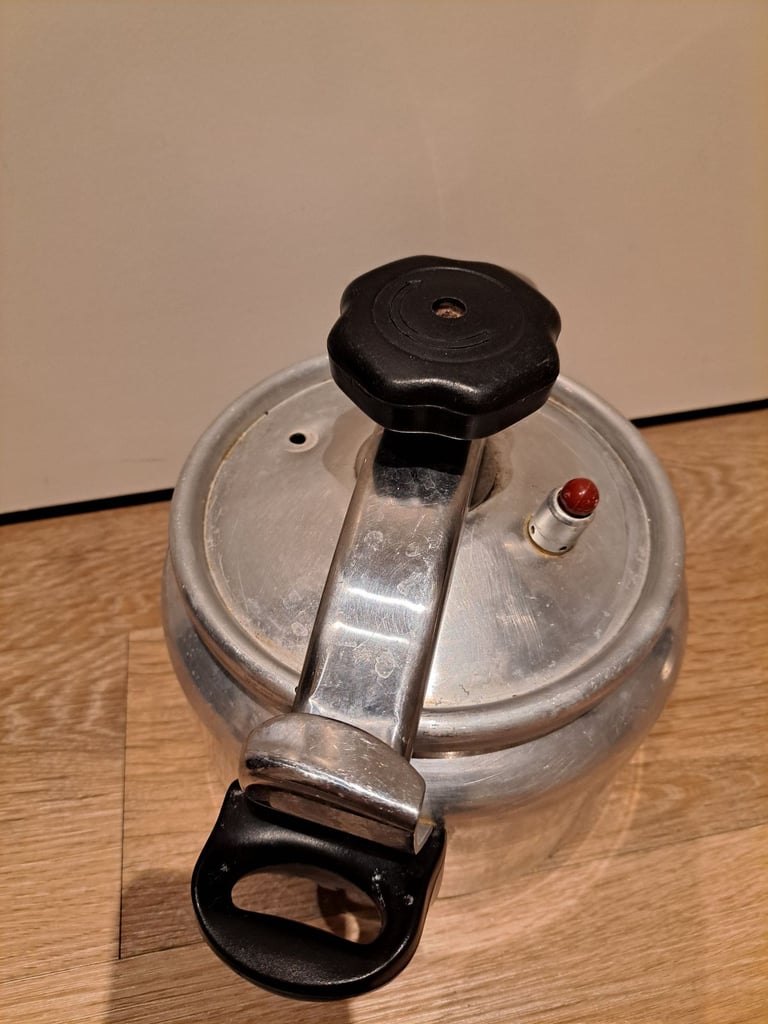 image for Pressure cooker 