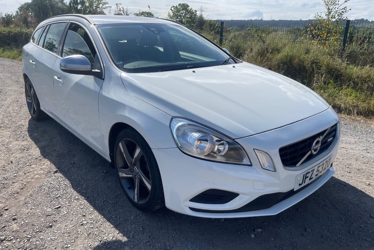 Volvo V60 R-DESIGN 1.6 ESTATE (ACCORD PASSAT OCTAVIA V40 GOLF LEON MEGANE AUDI A6 A4)
