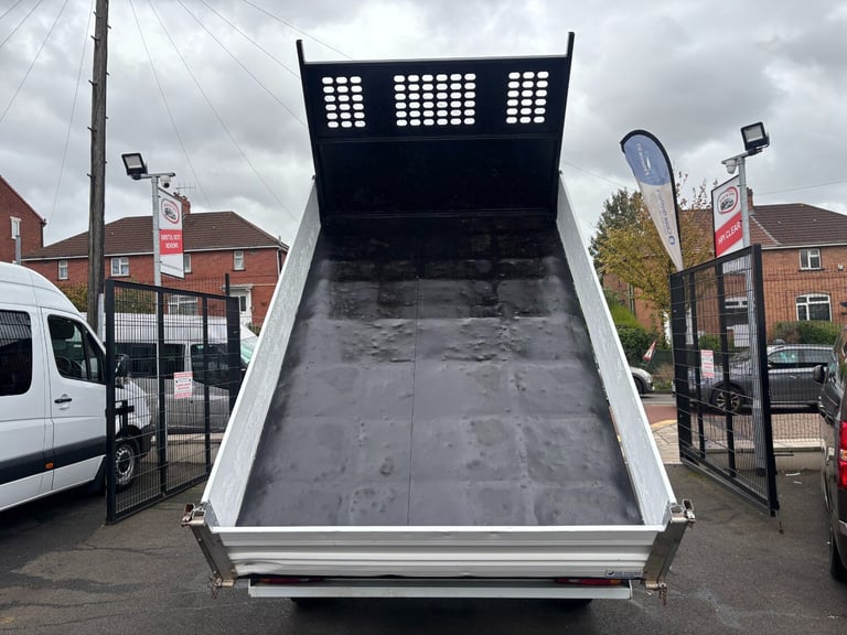 2016 Nissan NV400 2.3 dCi 125ps H1 SE TIPPER Tipper Diesel Manual