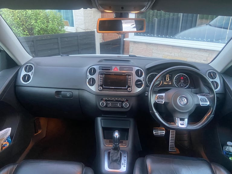 Volkswagen, TIGUAN, Estate, 2010, Semi-Auto, 1968 (cc), 5 doors