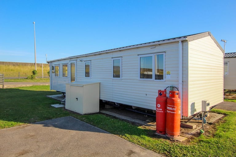 Willerby Kelston 2021 static caravan sited at New Beach, Dymchurch, Kent. DG/CH
