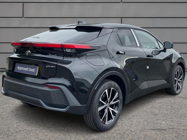 2025 Toyota C-HR 2.0 PHEV Design 5dr CVT SUV Hybrid Automatic