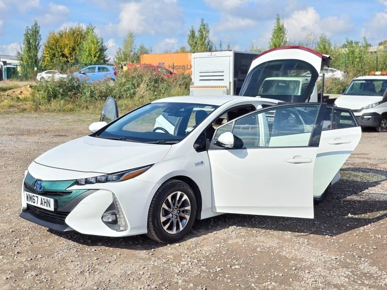 2018 Toyota Prius 1.8 VVT 8.8kWh Business Edition Plus Hatchback 5dr Petrol Plug-in Hybrid CV Hat...