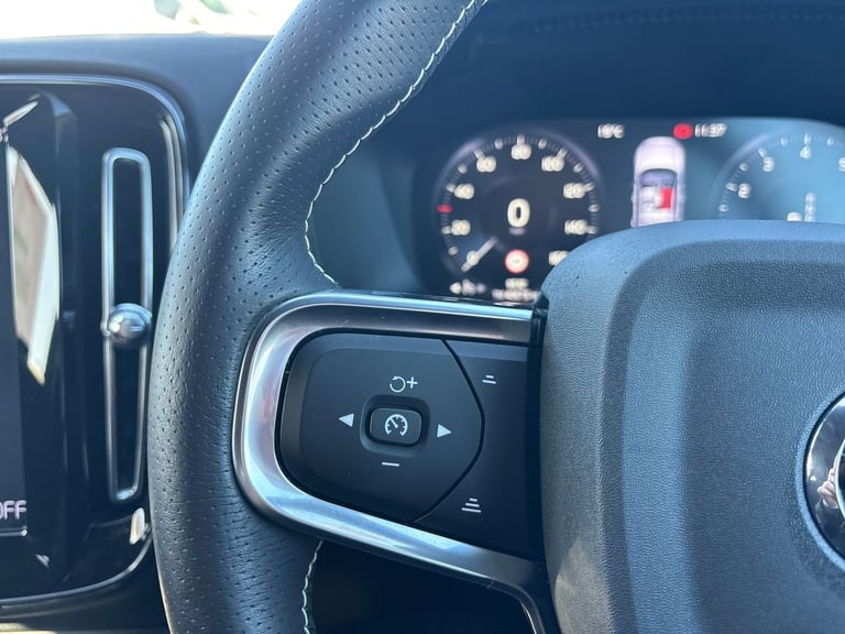 2020 Volvo XC40 1.5 T3 [163] R DESIGN 5dr Geartronic Estate PETROL Automatic