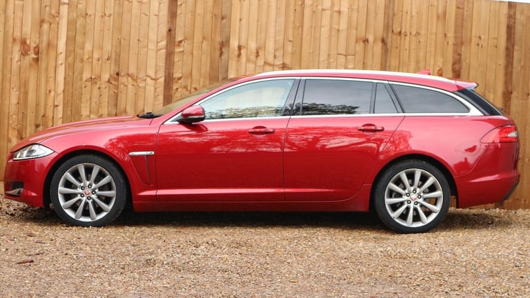JAGUAR XF 2.2d Portfolio Sportbrake Auto Euro 5 (s/s) 5dr 2015