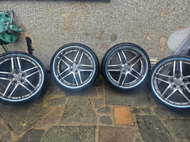 20inch mercedes wheels with new tyres