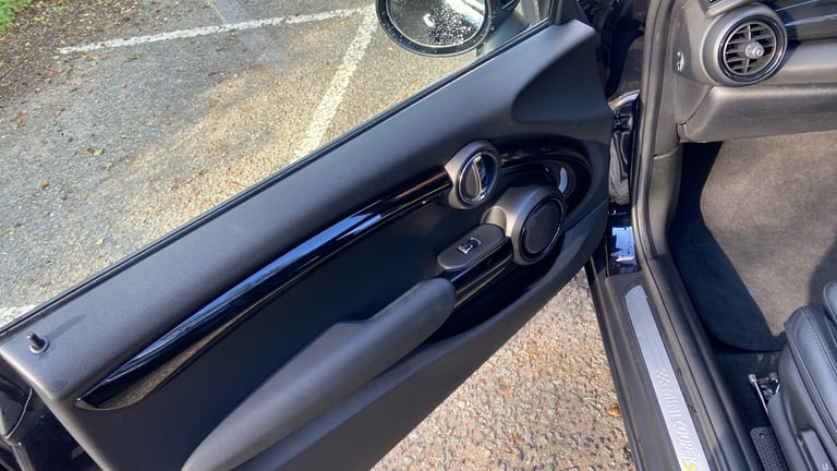 2020 MINI Electric Hatch Cooper SE 32.6kWh Level 3 Hatchback 3dr Electric Auto (184 ps) Hatchback...