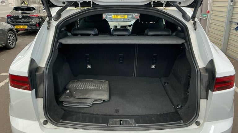 JAGUAR E-PACE 2.0 D150 R-Dynamic S 2018