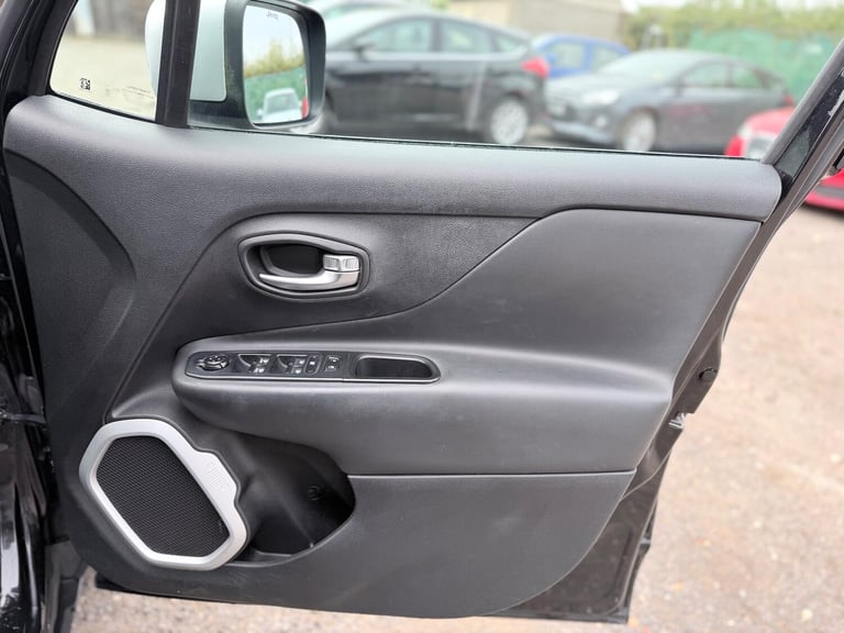 2015 Jeep Renegade 1.4T MultiAirII Limited Euro 6 (s/s) 5dr ESTATE Petrol Manual