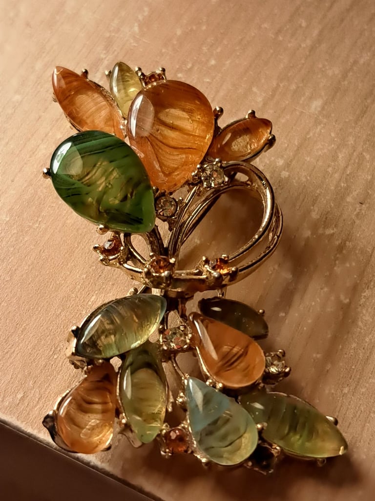 Vintage brooch 