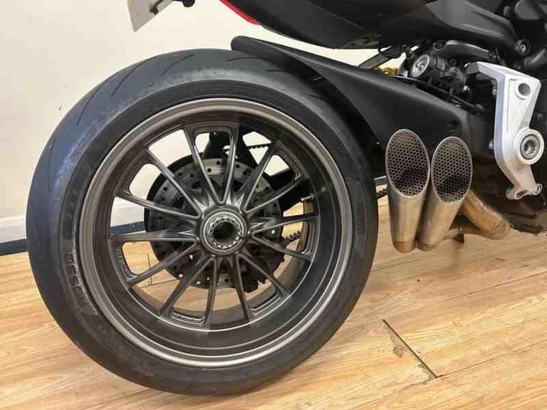 Ducati X Diavel - 2016 **6944 mls**