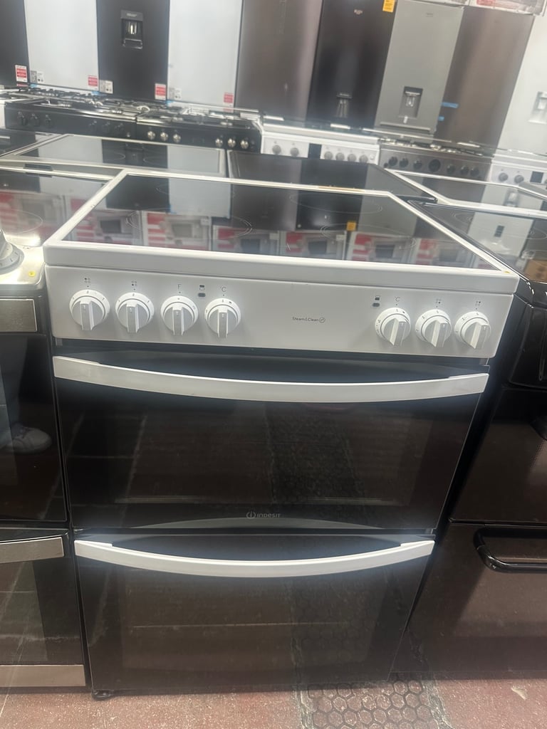 image for 60CM WHITE HOTPOINT ELECTRIC COOKER 