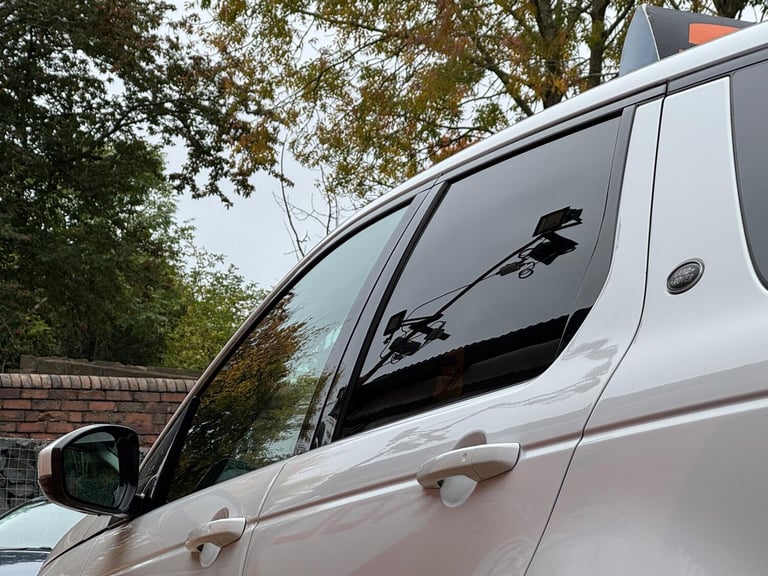 2017 Land Rover Discovery Sport 2.0 TD4 SE Tech 4WD Euro 6 (s/s) 5dr ESTATE Diesel Manual