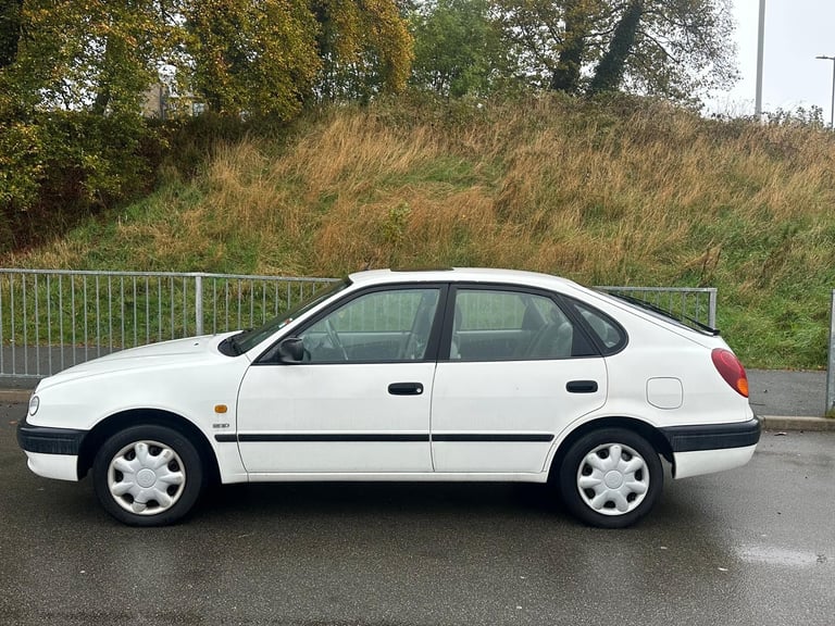 1998 Toyota Corolla 2.0D Diesel Sportif 5 Door 1 Lady Owner LOW MILEAGE