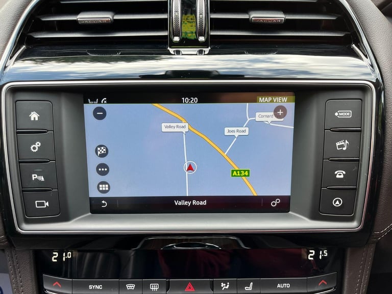 JAGUAR F-PACE 2.0 D180 Portfolio 2016