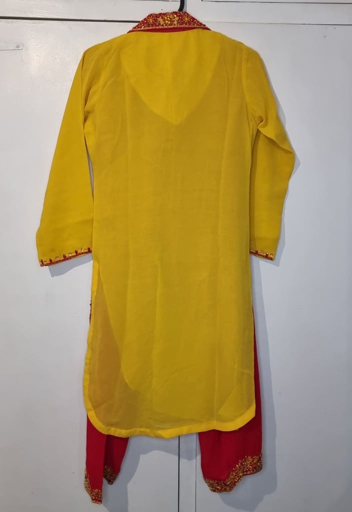 New Bunty bubbly asian dress. Yellow kameez Red pants. Red silver embroidery. Collar. 34-36chest