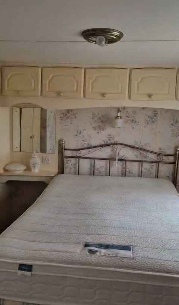 For Rent: Spacious Two-Bedroom Static Caravan in Cottenham, Cambridge