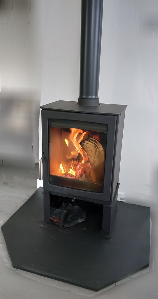 Hunter Aspect 5 Eco Wood Burning Stove Very Good Condition