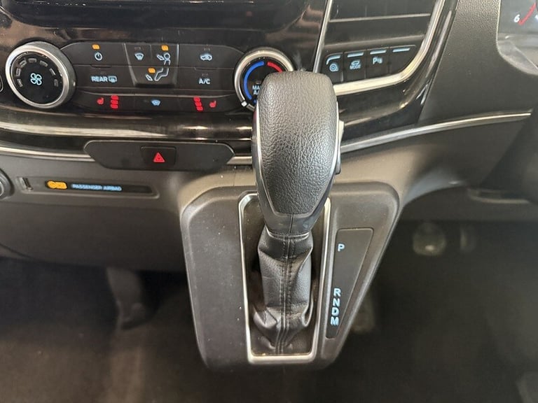 2020 Ford Tourneo Custom 2.0 320 EcoBlue Titanium Minibus Double Cab 5dr Diesel Auto L2 Euro 6 (s...