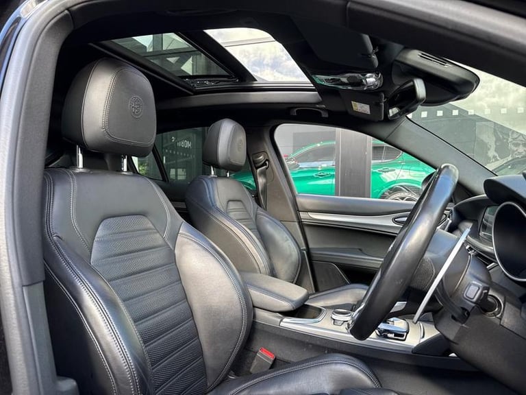 2022 Alfa Romeo Stelvio 2.0 Turbo 280 Veloce 5dr Auto ESTATE PETROL Manual