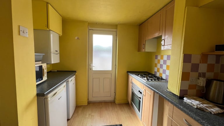 image for Spacious 2-Bed House for Rent – S5 8AF