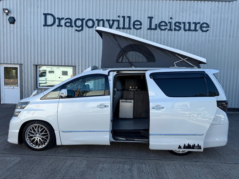 2009 (59)reg Toyota Vellfire 2.4 Petrol Auto Camper Van - Pro Conversion