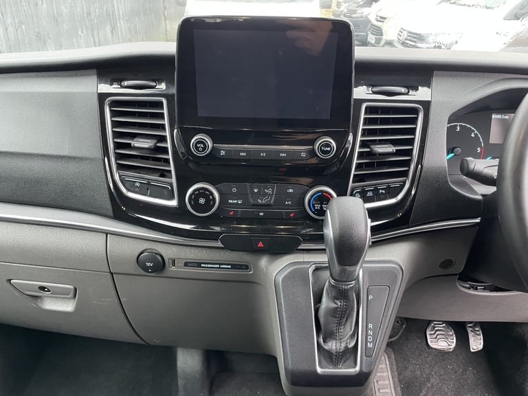 FORD TOURNEO CUSTOM 2.0 TDCI 320 TITANIUM 9 SEAT MINIBUS AUTOMATIC LWB EURO 6