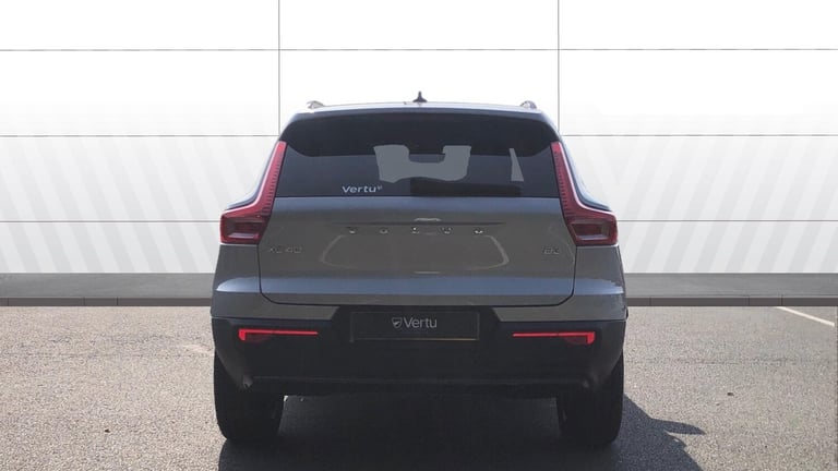 2023 Volvo XC40 2.0 B3P Plus Dark 5dr Auto Petrol Estate Estate Petrol Automatic
