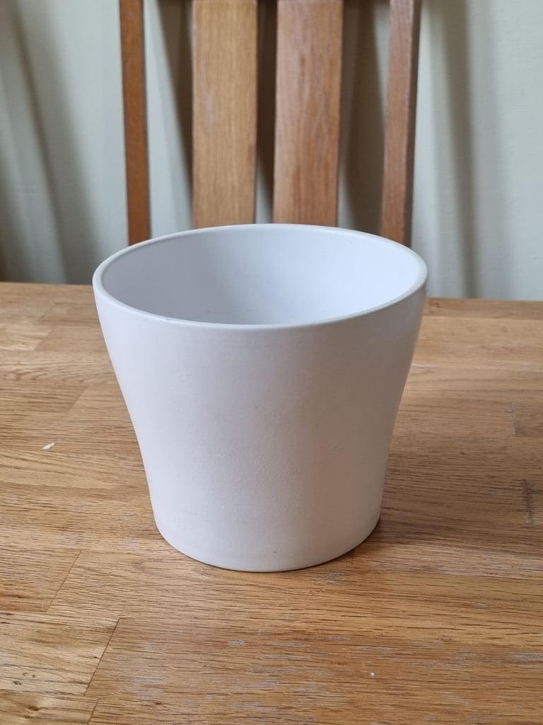image for White plant pot for sale