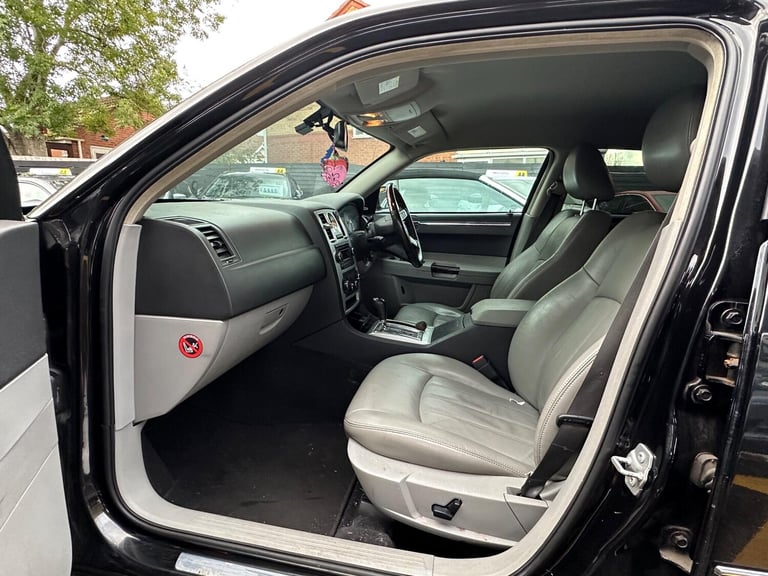 2007 Chrysler 300C 3.0 CRD V6 4dr SALOON Diesel Automatic